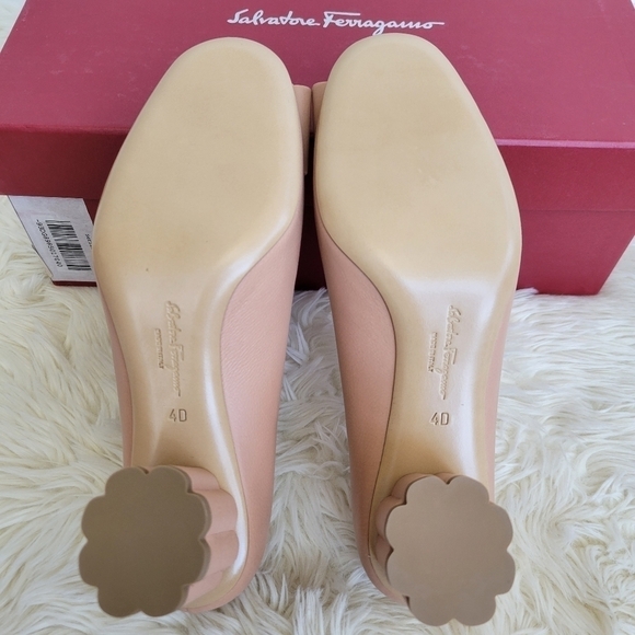Salvatore Ferragamo Capua 55 bow pumps Floral size 4 - Picture 10 of 11